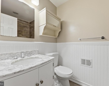 7817 Heatherton Ln. - Photo Thumbnail 17