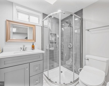 4610 Coachway Drive - Photo Thumbnail 21