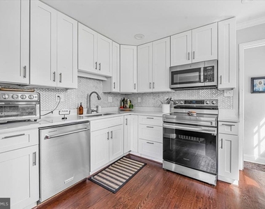 4610 Coachway Drive - Photo Thumbnail 8