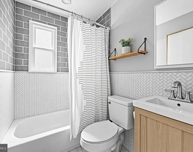 4610 Coachway Drive - Photo Thumbnail 13