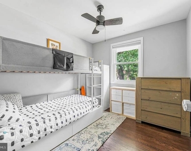 4610 Coachway Drive - Photo Thumbnail 11