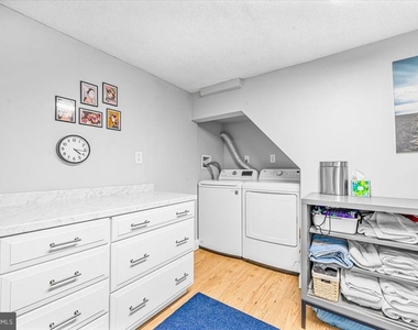 4610 Coachway Drive - Photo Thumbnail 20