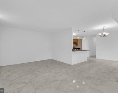 12413 Braxfield Court - Photo Thumbnail 5