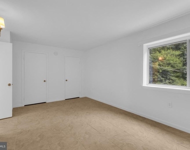 12413 Braxfield Court - Photo Thumbnail 15