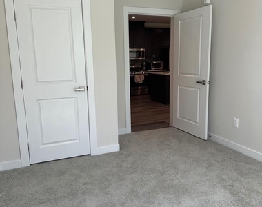 10391 Resort Road - Photo Thumbnail 16