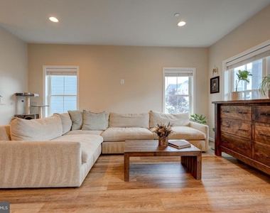 1309 Pedigree Street - Photo Thumbnail 2