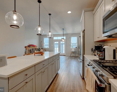 1309 Pedigree Street - Photo Thumbnail 7
