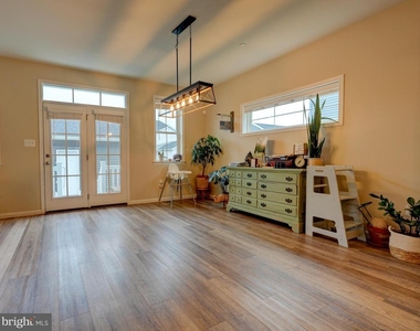 1309 Pedigree Street - Photo Thumbnail 11