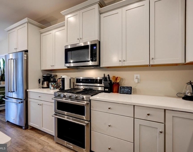 1309 Pedigree Street - Photo Thumbnail 6
