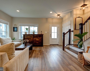 1309 Pedigree Street - Photo Thumbnail 1