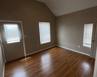 600 Charles Street - Photo Thumbnail 5