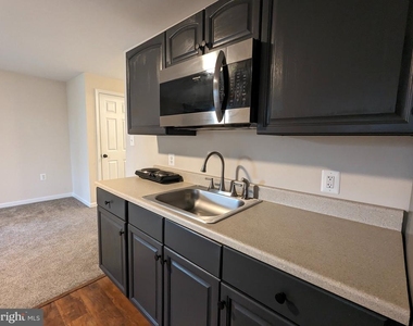 141 Winslow Place - Photo Thumbnail 3