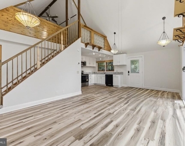 11492 Rawhide Road - Photo Thumbnail 4