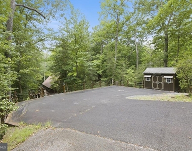 11492 Rawhide Road - Photo Thumbnail 16
