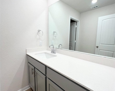 2409 Corriente Path - Photo Thumbnail 27