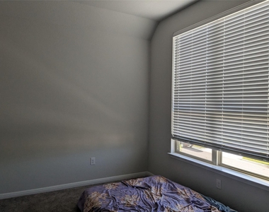 105 Durmont Pass - Photo Thumbnail 19