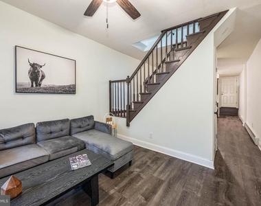 204 N Port Street - Photo Thumbnail 1