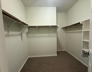 130 Sundown Ave - Photo Thumbnail 17