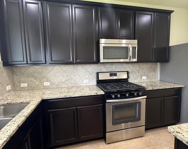 130 Sundown Ave - Photo Thumbnail 10