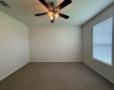 130 Sundown Ave - Photo Thumbnail 14