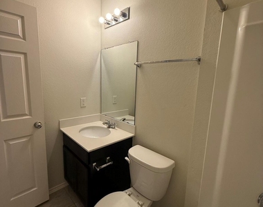 130 Sundown Ave - Photo Thumbnail 20