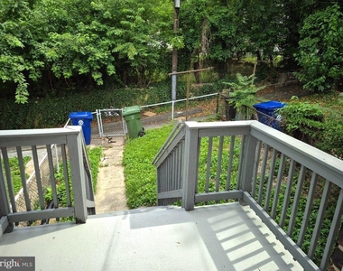 929 E 41st Street - Photo Thumbnail 15
