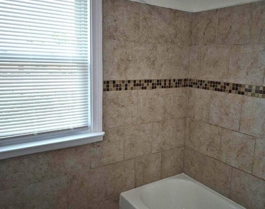 929 E 41st Street - Photo Thumbnail 10