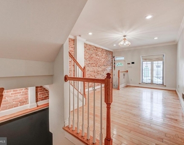 145 N Streeper Street - Photo Thumbnail 6