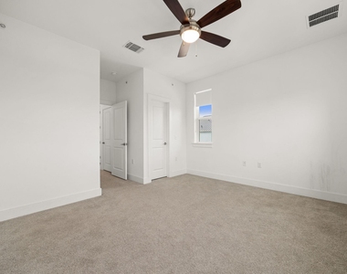 2409 Simond Ave - Photo Thumbnail 20