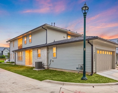 2409 Simond Ave - Photo Thumbnail 21