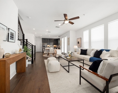 2409 Simond Ave - Photo Thumbnail 3