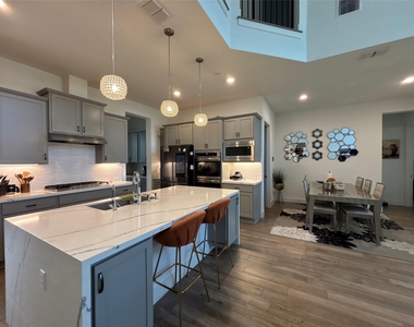 16916 Morelle Dr - Photo Thumbnail 10