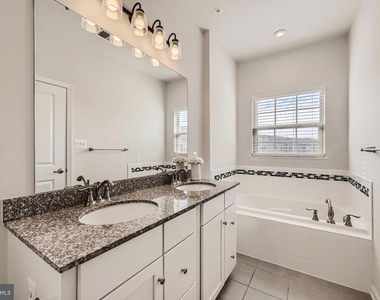 2911 Stagg Lane - Photo Thumbnail 23