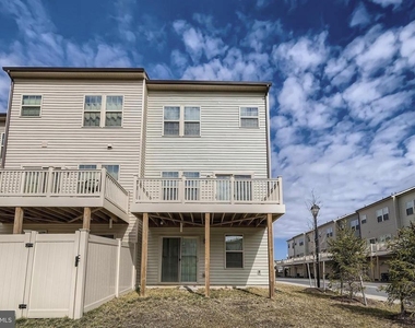 2911 Stagg Lane - Photo Thumbnail 33
