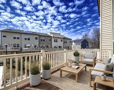 2911 Stagg Lane - Photo Thumbnail 31