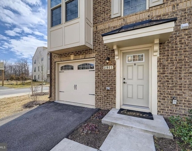 2911 Stagg Lane - Photo Thumbnail 1