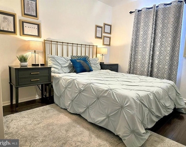 2484 Revere Court - Photo Thumbnail 10