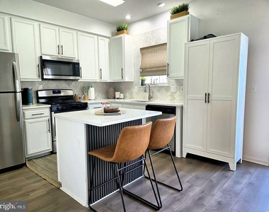 2484 Revere Court - Photo Thumbnail 6