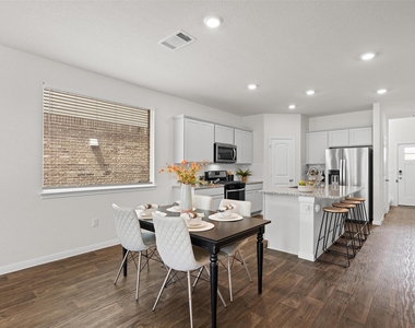 228 Brooklyn Dr - Photo Thumbnail 2