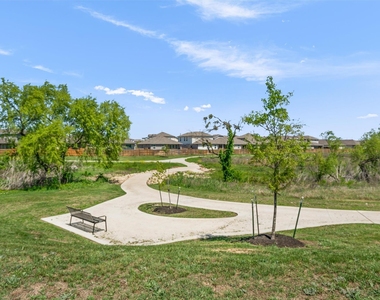 228 Brooklyn Dr - Photo Thumbnail 31