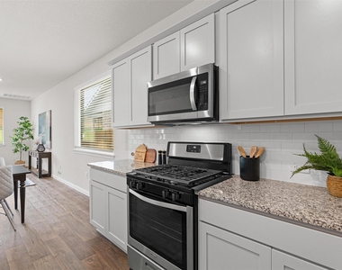 228 Brooklyn Dr - Photo Thumbnail 6