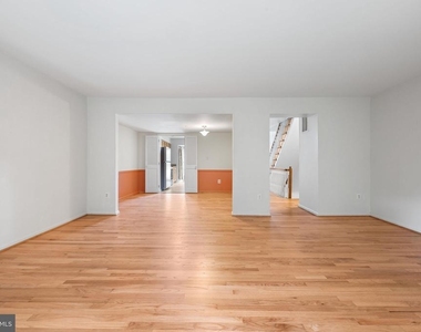 1260 Masters Drive - Photo Thumbnail 13