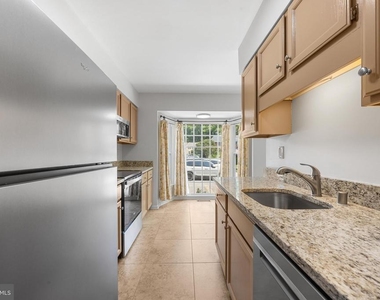 1260 Masters Drive - Photo Thumbnail 8