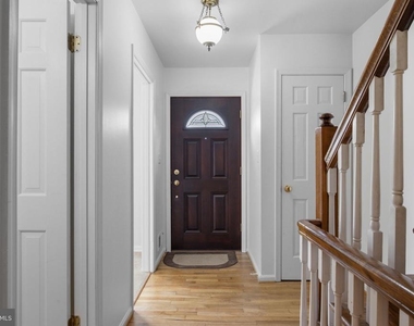 1260 Masters Drive - Photo Thumbnail 2