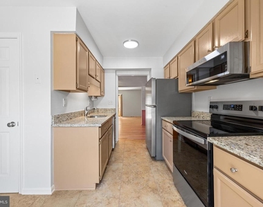 1260 Masters Drive - Photo Thumbnail 6