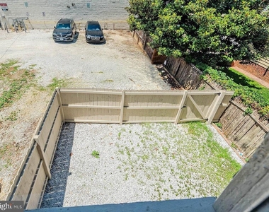 179 Green Street - Photo Thumbnail 36