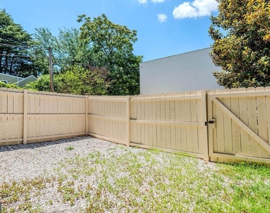 179 Green Street - Photo Thumbnail 33