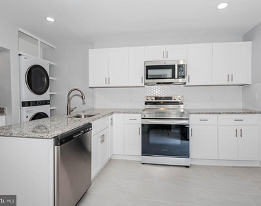 179 Green Street - Photo Thumbnail 13