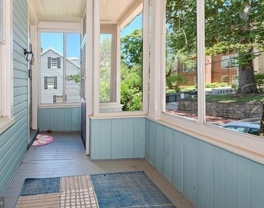 179 Green Street - Photo Thumbnail 4