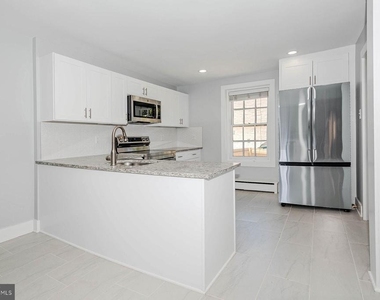 179 Green Street - Photo Thumbnail 12